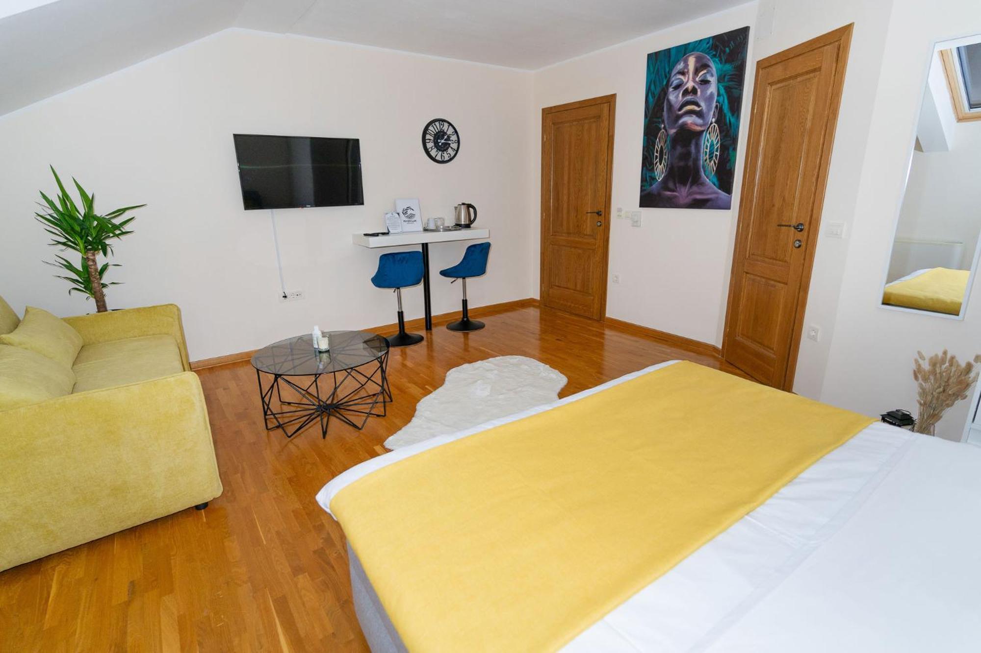 Mini Hotel Riverlux Apartments Backa Palanka Exterior photo