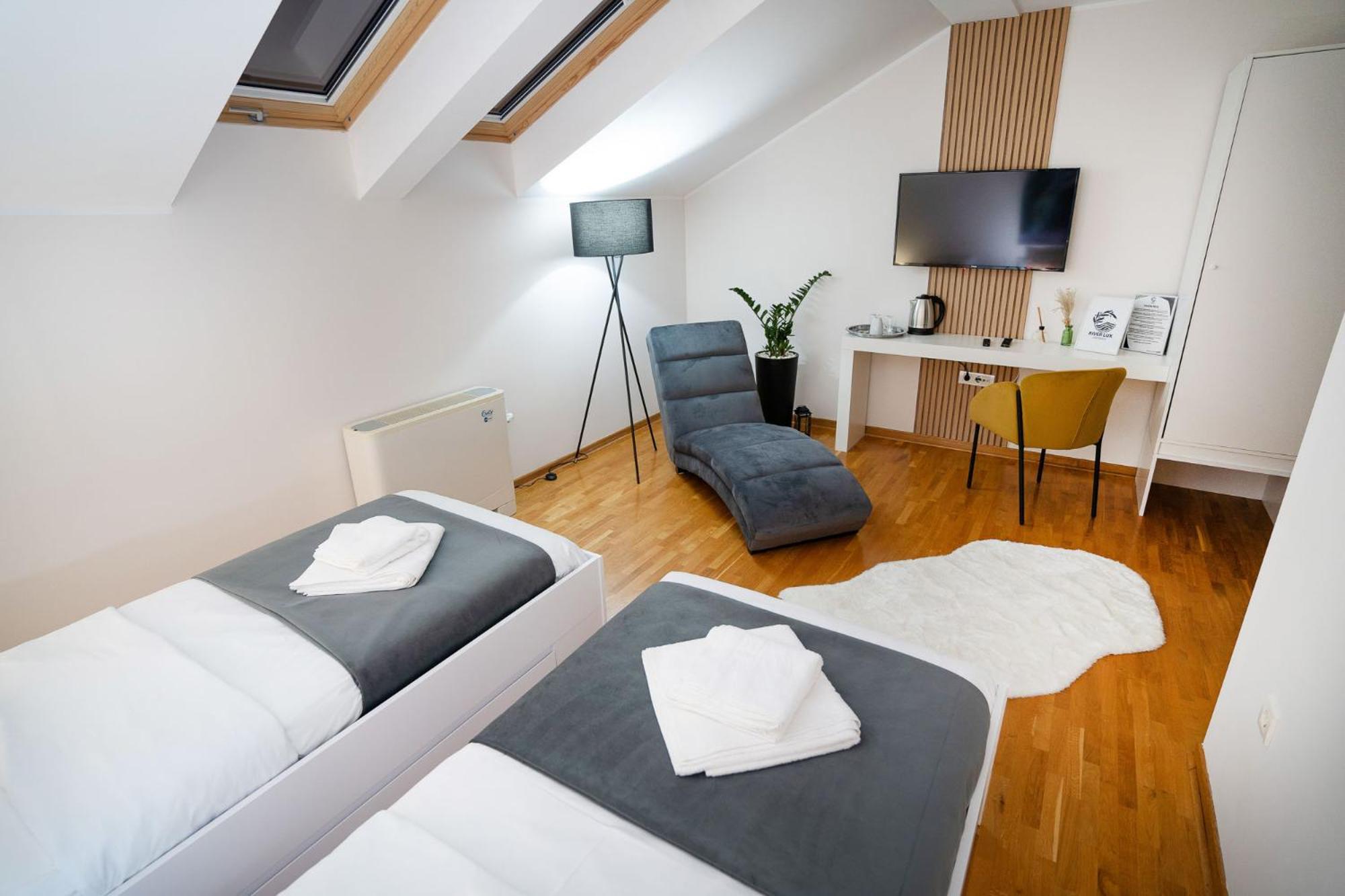 Mini Hotel Riverlux Apartments Backa Palanka Exterior photo