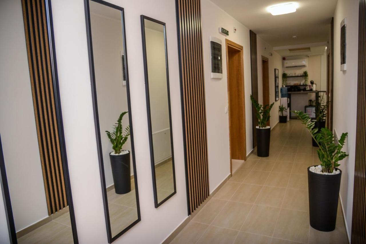 Mini Hotel Riverlux Apartments Backa Palanka Exterior photo